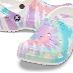 BNWT Tie Dye Crocs M9/W11